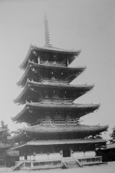 ５，世界で活躍している最古の建物